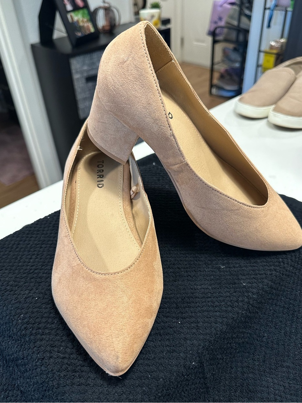 Torrid Classic Block Heel Pump in Tan 6.5 Wide